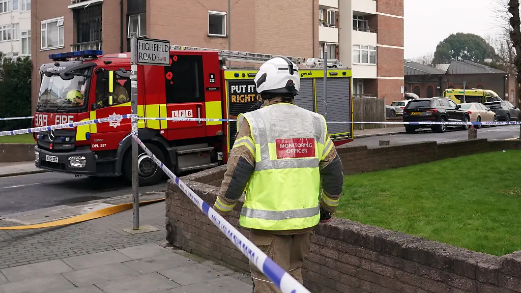 Firefighters-respond-to-a-fire-in-Golders-Green-London-Monday-March-23-2026-after-an-apparent-arson-attack-on-four-vehicles-belonging-to-a-Jewish-ambulance-service-Hatzola-Northwest-in-London