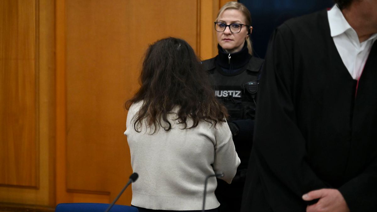 Sanitäterin muss nach Giftanschlägen auf Kollegen ins Gefängnis