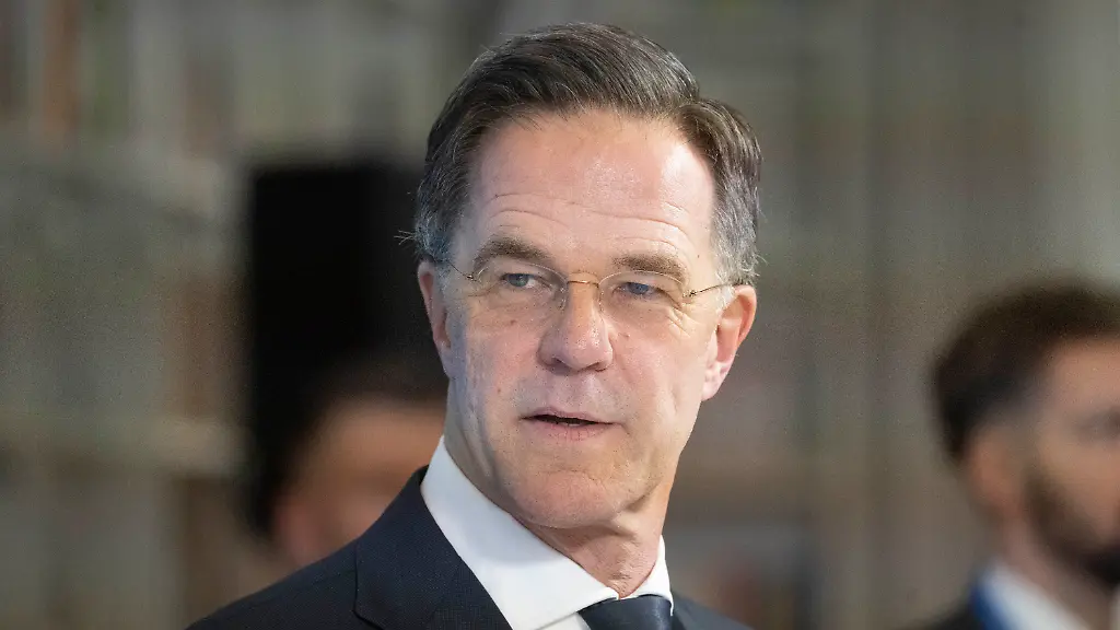 Mark-Rutte-NATO-Generalsekretaer-nimmt-an-einem-Pressestatement-vor-dem-Transatlantischen-Forum-der-CSU-im-Rahmen-der-Muenchner-Sicherheitskonferenz-teil