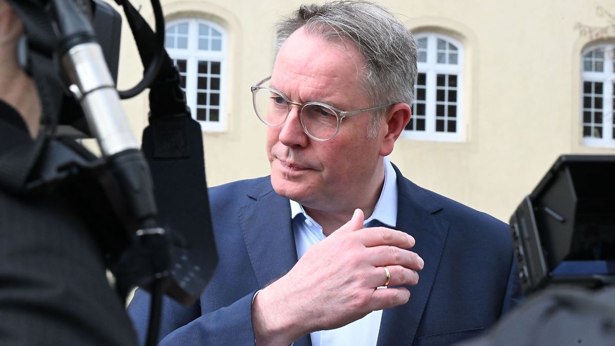 Machtwechsel in Mainz &ndash; Schweitzer beh&auml;lt Landtagsmandat