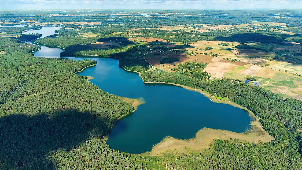 Aerial-view-of-a-lake-in-the-forests-of-Lithuania-wild-nature-The-name-of-the-lake-is-Ilgis-Varena-district-Europe