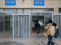 Bisher keine größere Fluchtwelle : Deutsche skeptisch bei Aufnahme weiterer iranischer Flüchtlinge