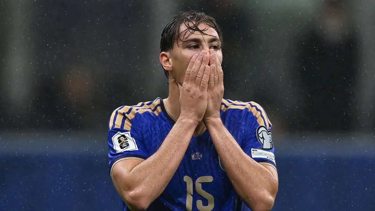 Italy-v-Norway-FIFA-World-Cup-WM-Weltmeisterschaft-Fussball-2026-Qualifier-Pio-Esposito-ITA-plays-in-the-FIFA-2026-World-Cup-Qualifying-Round-Matchday-10-between-Italy-and-Norway-at-San-Siro-Stadium-in-Milan-Italy-on-November-16-2025-Milan-Italy-Italy-PUBLICATIONxNOTxINxFRA-Copyright-xDomenicoxCippitellix-originalFilename-cippitelli-italynor251116-npGTF