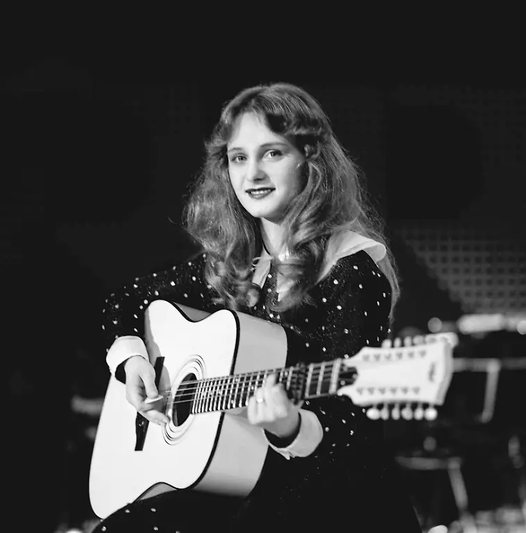 Die-deutsche-Schlagersaengerin-Nicole-Nicole-Hohloch-Aufnahme-1982-rmr17-00746963