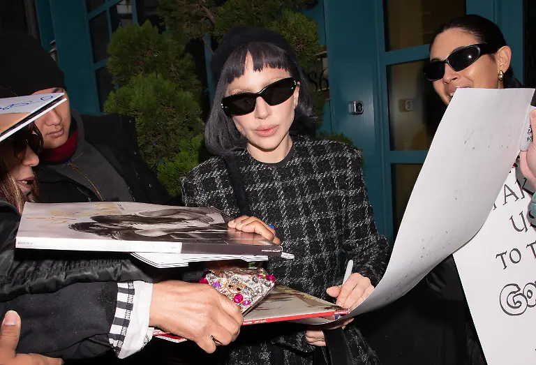 Entertainment-Bilder-des-Tages-Lady-Gaga-spotted-out-in-New-York-City-Featuring-Lady-Gaga-Where-New-York-New-York-United-States-When-05-Mar-2025-Credit-Janet-Mayer-INSTARimages-com-EDITORIAL-USE-ONLY-NOT-FOR-USE-BY-NEWSPAPERS-BASED-IN-THE-UK