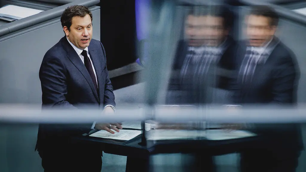 Lars-Klingbeil-Bundesminister-der-Finanzen-aufgenommen-im-Rahmen-der-Debatte-Reform-der-privaten-Altersvorsorge-im-Deutschen-Bundestag-in-Berlin-26-02-2026-Fotografiert-im-Auftrag-des-Bundesministeriums-der-Finanzen