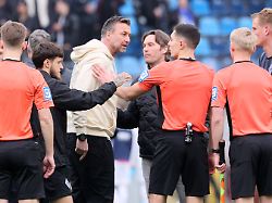 Dabrowski wütete zügellos: Nach Phantomtor: DFB leitet Ermittlungsverfahren gegen Aue-Trainer ein
