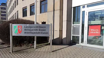 573355547