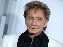 Nach Krebs-OP an der Lunge: Barry Manilow: "Ich lerne wieder das Atmen"