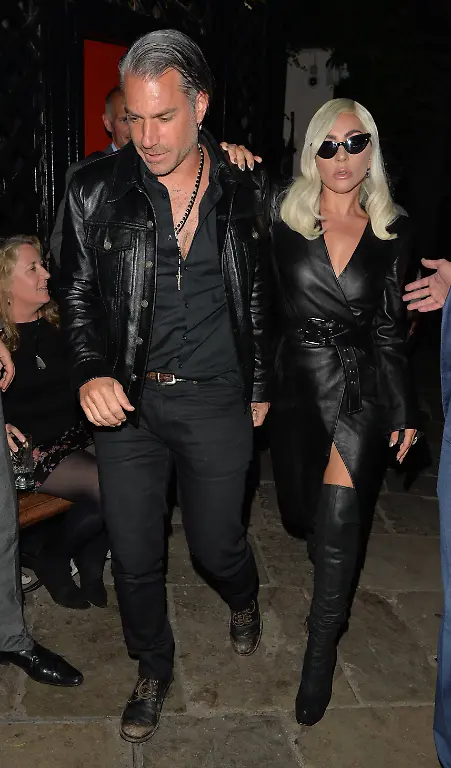 Lady-Gaga-and-her-boyfriend-Christian-Carino-drop-into-The-Grenadier-pub-in-Belgravia-Lady-Gaga-and-her-boyfriend-Christian-Carino-drop-into-The-Grenadier-pub-in-Belgravia-London-United-Kingdom-Wednesday-September-26-2018-Photograph-Palace-Lee-PacificCoastNews-Los-Angeles-Office-PCN-1-310-822-0419-UK-Office-Avalon-44-0-20-7421-6000-salespacificcoastnews