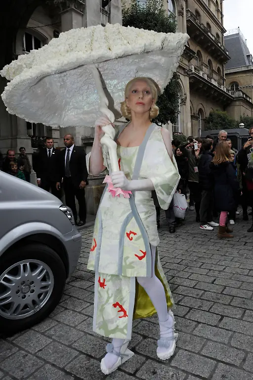 Lady-Gaga-leaving-her-London-hotel-LONDON-ENGLAND-OCTOBER-31-Lady-Gaga-Stefani-Joanne-Angelina-Germanotta-seen-leaving-The-Langham-hotel-on-October-31-in-London-England