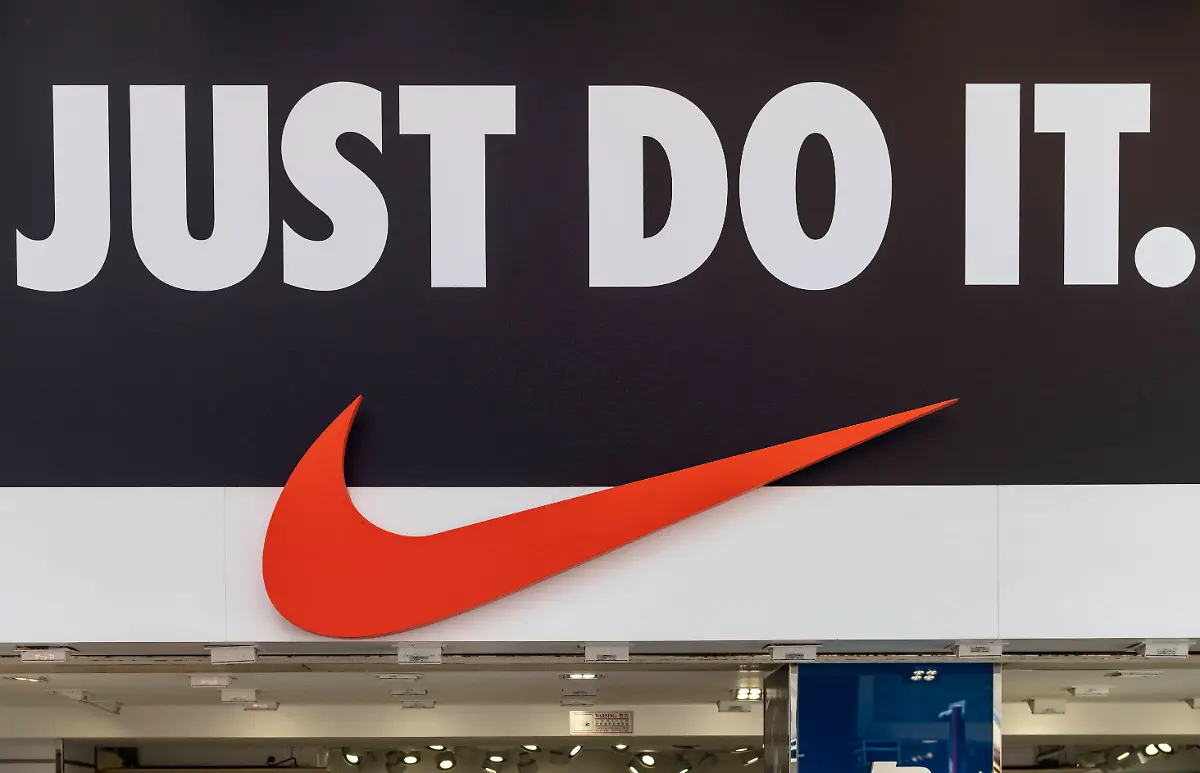15-Nike-jpg