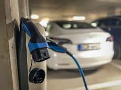 Laesst Sich Unter Umstaenden Auch In Der Tiefgarage Eines Mietshauses Laden Der Eigene Stromer