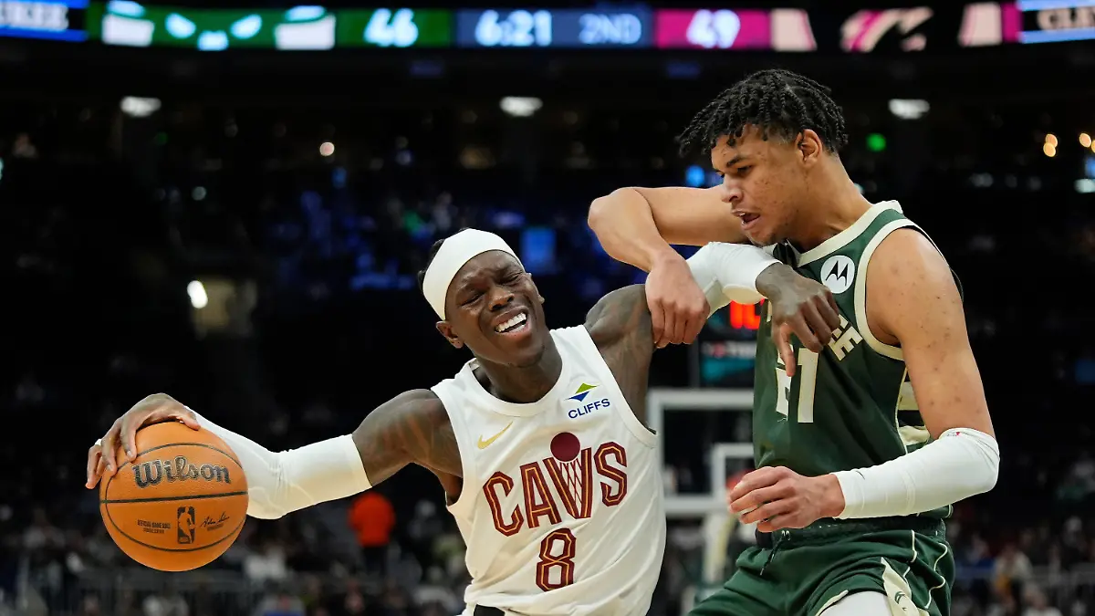 Cleveland-Cavaliers-Dennis-Schroeder-8-drives-to-the-basket-against-Milwaukee-Bucks-Ousmane-Dieng-during-the-first-half-of-an-NBA-basketball-game-Wednesday-Feb-25-2026-in-Milwaukee