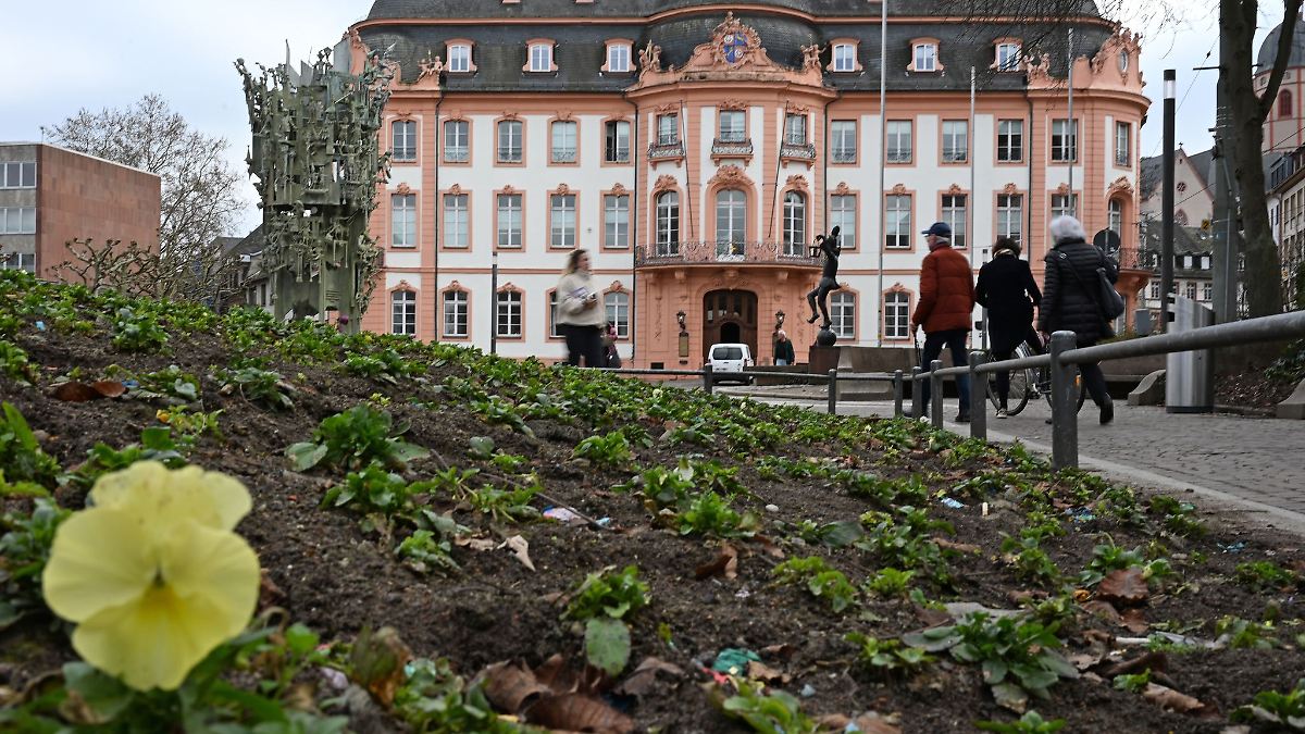 Graupelschauer und Gewitter erwartet