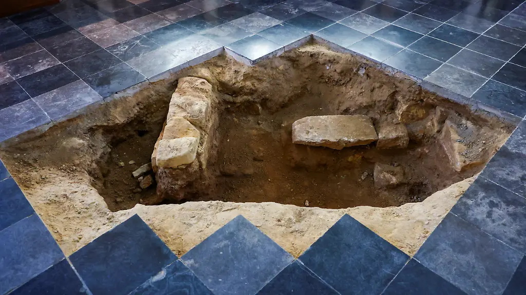 A-view-inside-the-Peter-and-Paul-Church-Petrus-en-Pauluskerk-in-Maastricht-shows-an-excavation-pit-opened-in-the-floor-where-archaeologists-believe-they-may-have-uncovered-the-skeletal-remains-of-Charles-de-Batz-de-Castelmore-known-as-d-Artagnan-leader-of-King-Louis-XIV-s-musketeers-who-died-in-1673-during-the-French-siege-of-the-city-in-Maastricht-Netherlands-March-25-2026