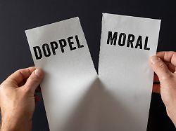 Moral ist im Gehirn sichtbar: Warum Menschen mit zweierlei Maß messen