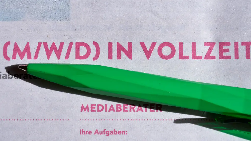 In-einer-Stellenausschreibung-einer-Zeitung-wird-das-Geschlecht-mit-M-W-D-Maennlich-Weiblich-Divers-angegeben