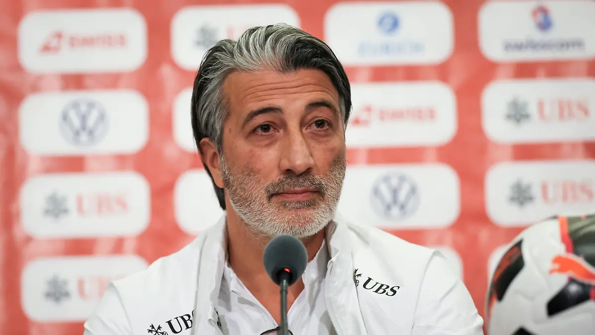 26-03-2026-Schweiz-Basel-Fussball-Nationalmannschaft-vor-dem-Laenderspiel-Schweiz-Deutschland-Stadion-St-Jakob-Park-Pressekonferenz-Schweiz-Murat-Yakin-Nationaltrainer-Schweiz-spricht-auf-der-Pressekonferenz-Foto-Christian-Charisius-dpa-WICHTIGER-HINWEIS-Gemaess-den-Vorgaben-der-DFL-Deutsche-Fussball-Liga-bzw-des-DFB-Deutscher-Fussball-Bund-ist-es-untersagt-in-dem-Stadion-und-oder-vom-Spiel-angefertigte-Fotoaufnahmen-in-Form-von-Sequenzbildern-und-oder-videoaehnlichen-Fotostrecken-zu-verwerten-bzw-verwerten-zu-lassen