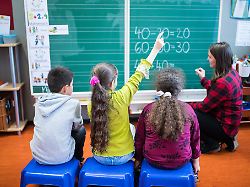 Nordrhein-Westfalen: Streit um OGS-Finanzierung: 15 Städte ziehen vor Gericht