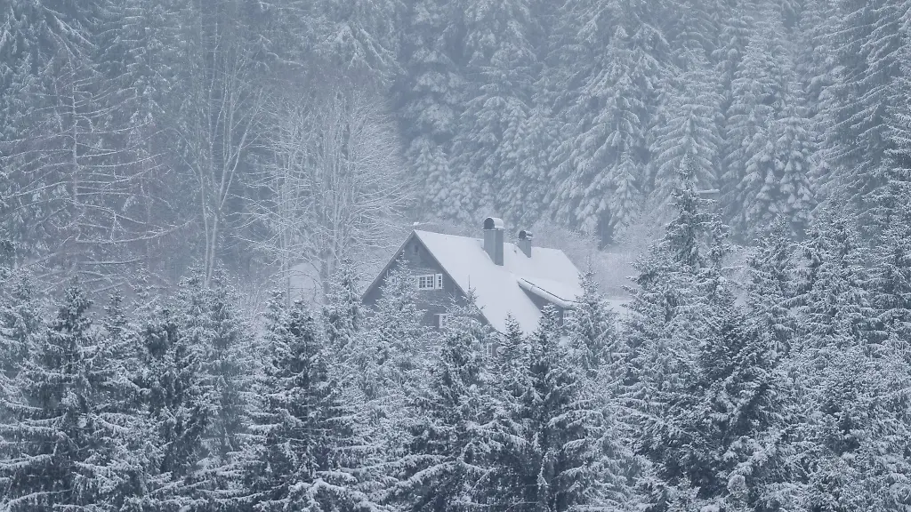 Den-Menschen-in-Baden-Wuerttemberg-steht-in-Teilen-des-Landes-ein-weisses-Wochenende-bevor