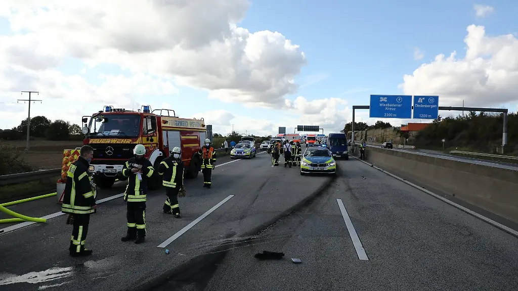 ce9cab25735bb1c4303cec4edbcbc979