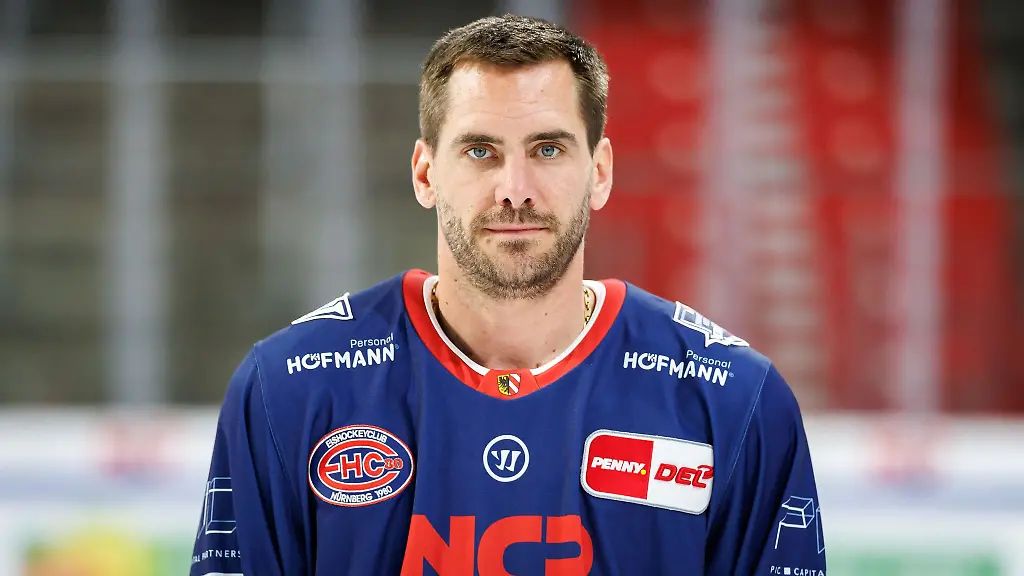 Constantin-Braun-bleibt-ein-Nuernberger-Ice-Tiger