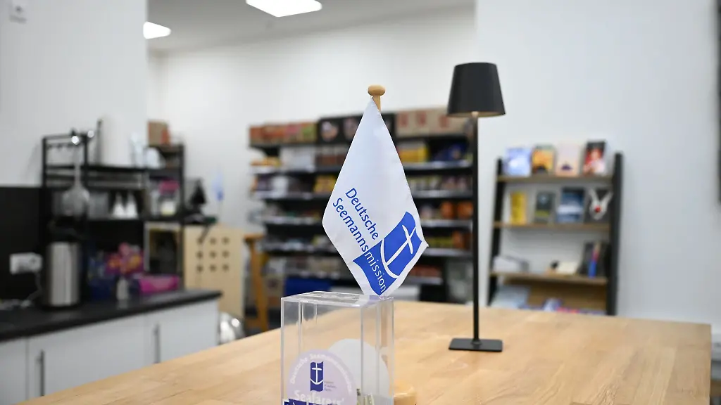 In-der-neuen-Seafarers-Lounge-koennen-Crewmitglieder-von-Kreuzfahrtschiffen-kurz-verschnaufen