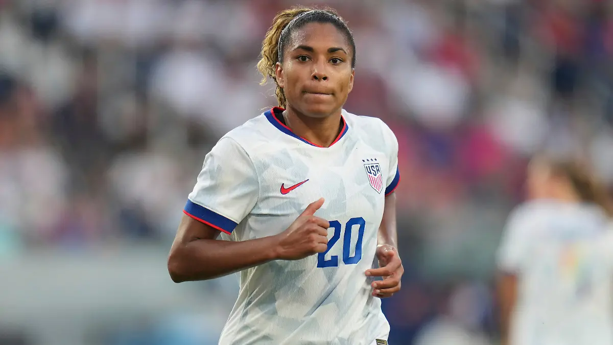 FILE-United-States-Catarina-Macario-in-action-during-the-first-half-of-an-international-friendly-soccer-match-against-Jamaica-on-June-3-2025-in-St-Louis