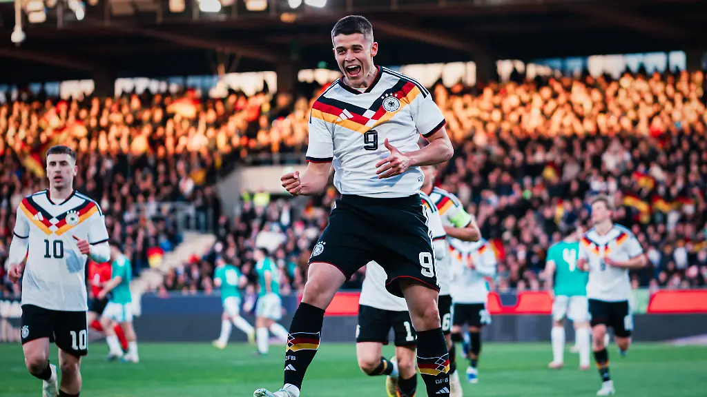 EM-Quali-U-21-Deutschland-vs-Nordirland-27-03-2026-TOR-JUBEL-zum-1-0-durch-Nicolo-Tresoldi-Hannover-96-9-Fussball-EM-Qualifikation-U-21-8-Spieltag-Deutschland-vs-Nordirland-am-27-03-2026-im-Eintracht-Stadion-Braunschweig-DFB-REGULATIONS-PROHIBIT-ANY-USE-OF-PHOTOGRAPHS-AS-IMAGE-SEQUENCES-AND-OR-QUASI-VIDEO