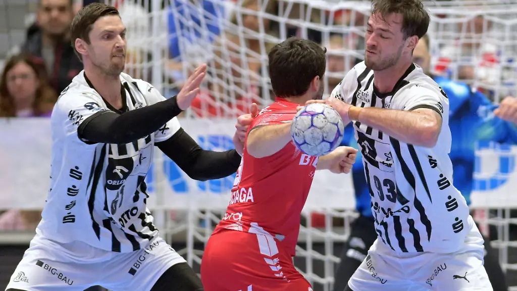Erik-Balenciaga-MT-Melsungen-6-am-Ball-Hendrik-Pekeler-THW-Kiel-61-L-Veron-Nacinovic-THW-Kiel-93-R-GER-MT-Melsungen-THW-Kiel-Handball-1-Bundesliga-26-Spieltag-Saison-2025-2026-27-03-2026-GER-MT-Melsungen-THW-Kiel-Handball-1-Bundesliga-26-Spieltag-Saison-2025-2026-27-03