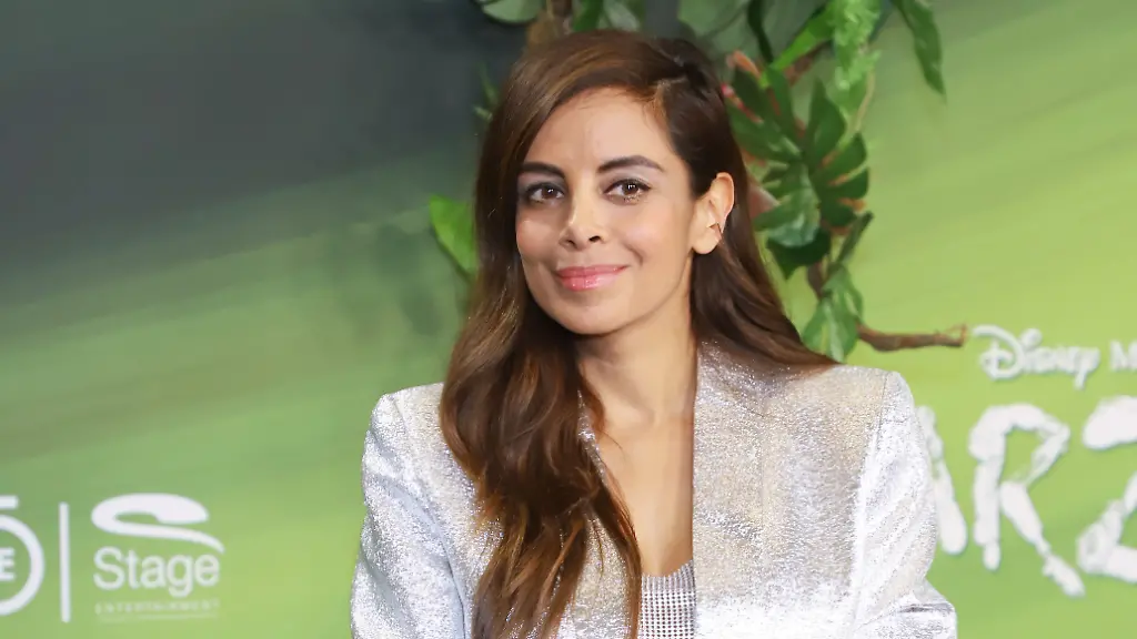 Collien-Fernandes-Tarzan-Stage-Theater-Neue-Flora-Hamburg-20-11