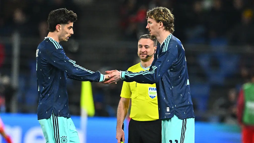 27-03-2026-Schweiz-Basel-Fussball-Maenner-Laenderspiele-Schweiz-Deutschland-St-Jakob-Park-Kai-Havertz-l-Deutschland-wird-gegen-Nick-Woltemade-Deutschland-ausgewechselt-Foto-Tom-Weller-dpa-WICHTIGER-HINWEIS-Gemaess-den-Vorgaben-der-DFL-Deutsche-Fussball-Liga-bzw-des-DFB-Deutscher-Fussball-Bund-ist-es-untersagt-in-dem-Stadion-und-oder-vom-Spiel-angefertigte-Fotoaufnahmen-in-Form-von-Sequenzbildern-und-oder-videoaehnlichen-Fotostrecken-zu-verwerten-bzw-verwerten-zu-lassen