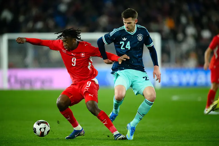 Anton-Stach-of-Germany-battles-for-possession-with-Johan-Manzambi-of-Switzerland-GES-Fussball-Freundschaftsspiel-Schweiz-Deutschland-27-03