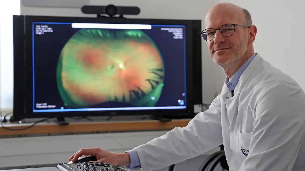 Als-eine-Art-Fenster-zum-Koerper-kann-die-Netzhaut-Hinweise-auf-Krankheiten-und-gesundheitliche-Risiken-jenseits-der-Augen-liefern