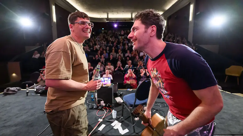 Demian-Kappenstein-und-Reentko-Dirks-laden-seit-2017-zum-Betreuten-Singen