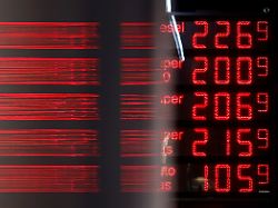 Übergewinnsteuer? Nein, danke: Reiche für rasche Erhöhung der Pendlerpauschale