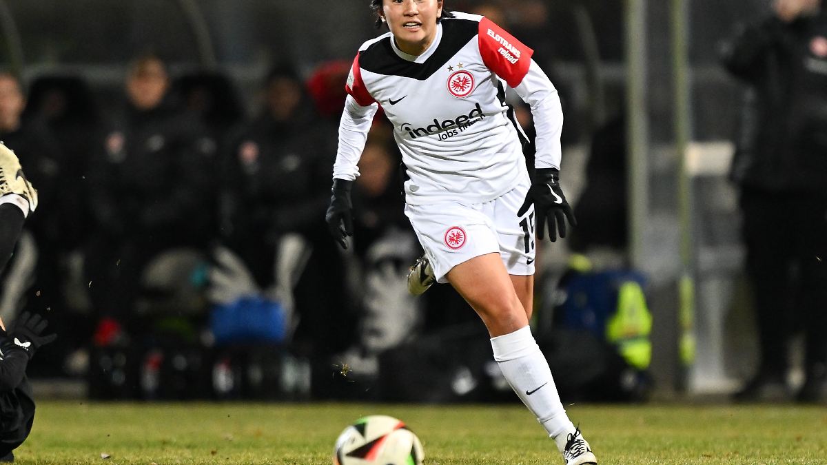 Eintracht-Fußballerinnen drehen Spiel in Köln