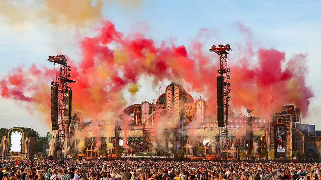Das-Parookaville-zaehlt-zu-den-groessten-elektronischen-Musikfestivals-in-Europa