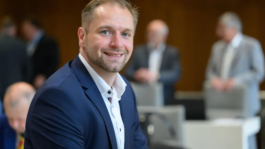 AfD-Vize-Stephan-Bothe-nimmt-Stellung-zu-Vorwuerfen-gegen-seine-Partei