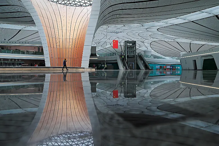 2019-06-20T040816Z-264346812-RC123A1F36C0-RTRMADP-3-CHINA-AIRPORT