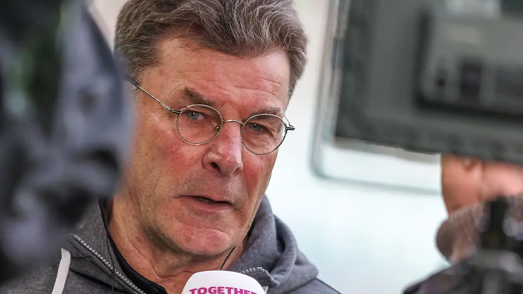 Realistisch-dennoch-hoffnungsfroh-Wolfsburgs-Trainer-Dieter-Hecking