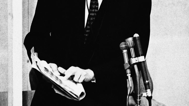 Eichmann stand ab 11. April 1961 in Jerusalem wegen Verbrechen gegen die Menschlichkeit vor Gericht.