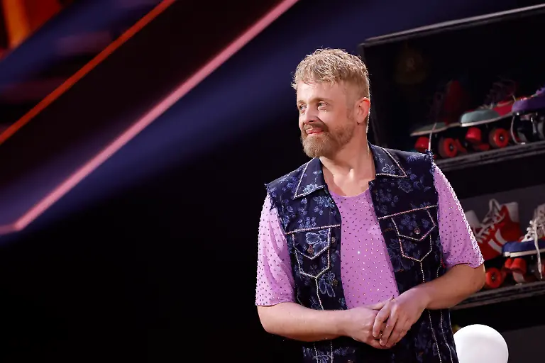 Musiker-Ross-Antony-bei-der-zweiten-Tanzshow-der-19-Staffel-der-RTL-Tanzshow-Lets-Dance-im-Coloneum-Koeln-13-03