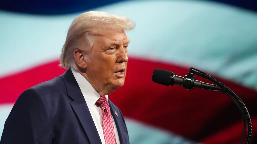 President-Donald-Trump-speaks-at-the-Future-Investment-Initiative-Institute-s-summit-Friday-March-27-2026-in-Miami-Beach-Fla