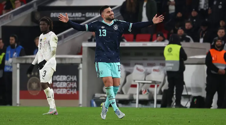 BAU-Stuttgart-Fussball-Laenderspiel-Deutschland-vs