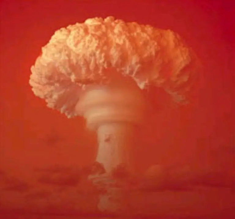 Hinter-vorgehaltener-Hand-argumentieren-Laender-wie-der-Iran-Wenn-die-Atommaechte-ihre-Arsenale-nicht-abruesten-warum-sollen-wir-uns-dann-an-den-Atomwaffensperrvertrag-halten