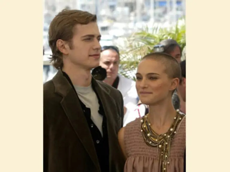 und-Hayden-Christensen-genossen-den-Rummel-verzweifelte-Fans-hingegen-fragten-auf-dem-Strandboulevard-La-Croisette-wahllos-Passanten-ob-sie-vielleicht-Karten-fuer-die-Vorstellung-am-Sonntagabend-haben