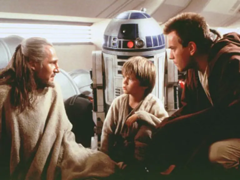 1-5-2005-Die-offizielle-Seite-stellt-das-Musikvideo-zu-Episode-III-vor-Unterlegt-von-Battle-of-the-Heroes-erzaehlt-A-Hero-Falls-von-Anakins-Reise-zur-dunklen-Seite