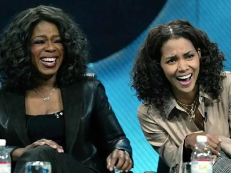 denn-Oprah-stellt-keine-fiesen-Fragen-Sie-lacht-mit-den-Stars-sie-freut-sich-mit-ihnen-sie-ist-nicht-neidisch-warum-auch